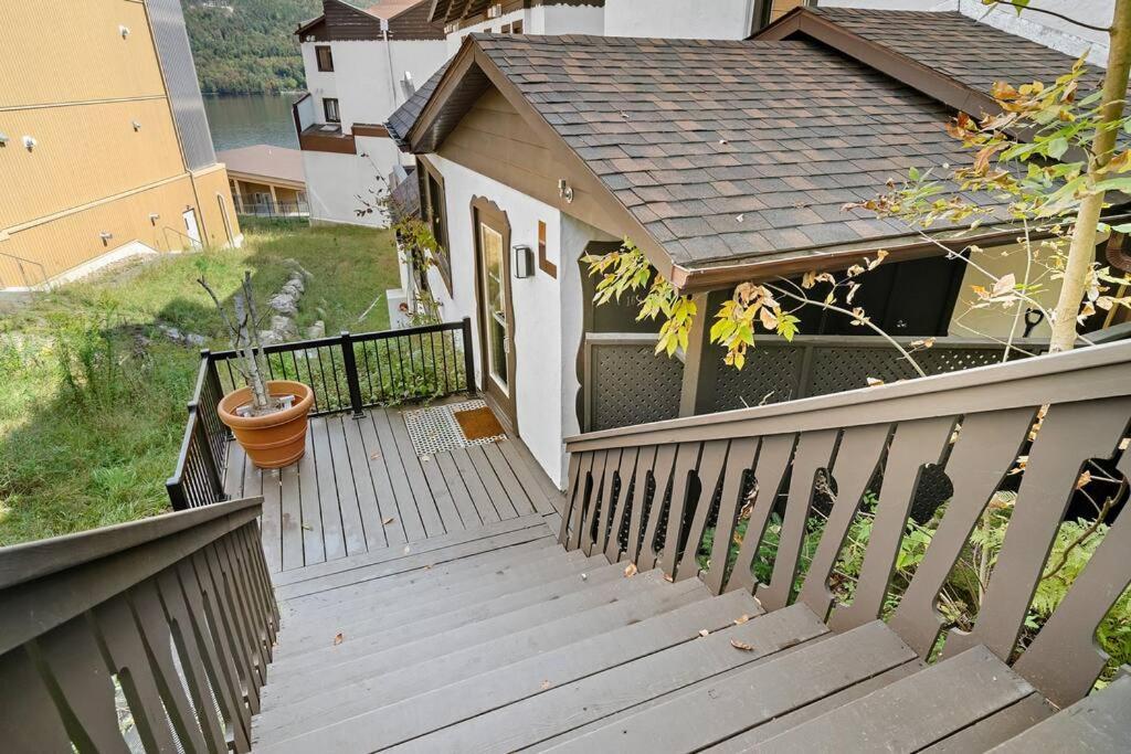 Chic Mt-Tremblant Condo With View On The Lake By Denstays Mont-Tremblant Exterior foto